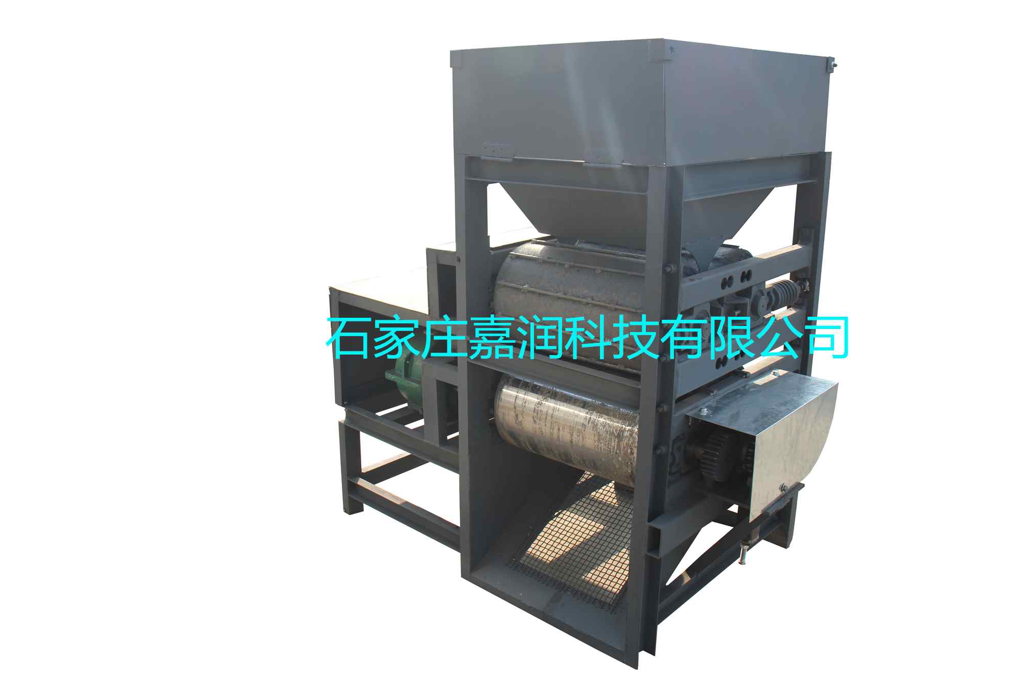 想節(jié)省空間你可能需要這么一臺設(shè)備-壓扁機(jī)(圖1) 想節(jié)省空間你可能需要這么一臺設(shè)備-壓扁機(jī)(圖1)